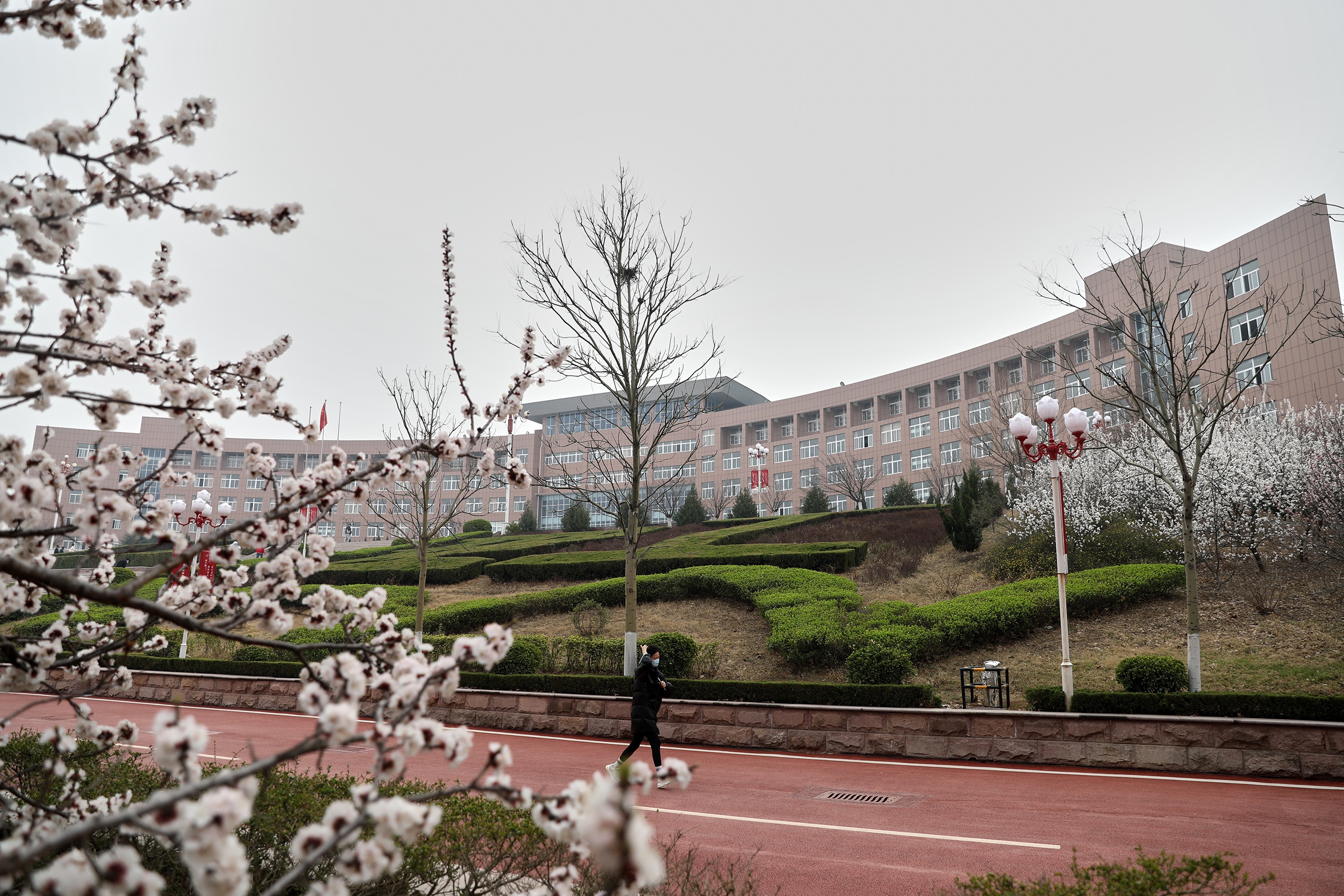 齐鲁理工学院章丘校区图片