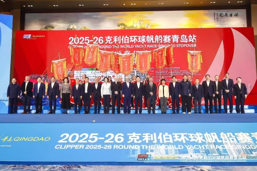 Ӣ��פ����ʹκ��һ�з���ɽ��