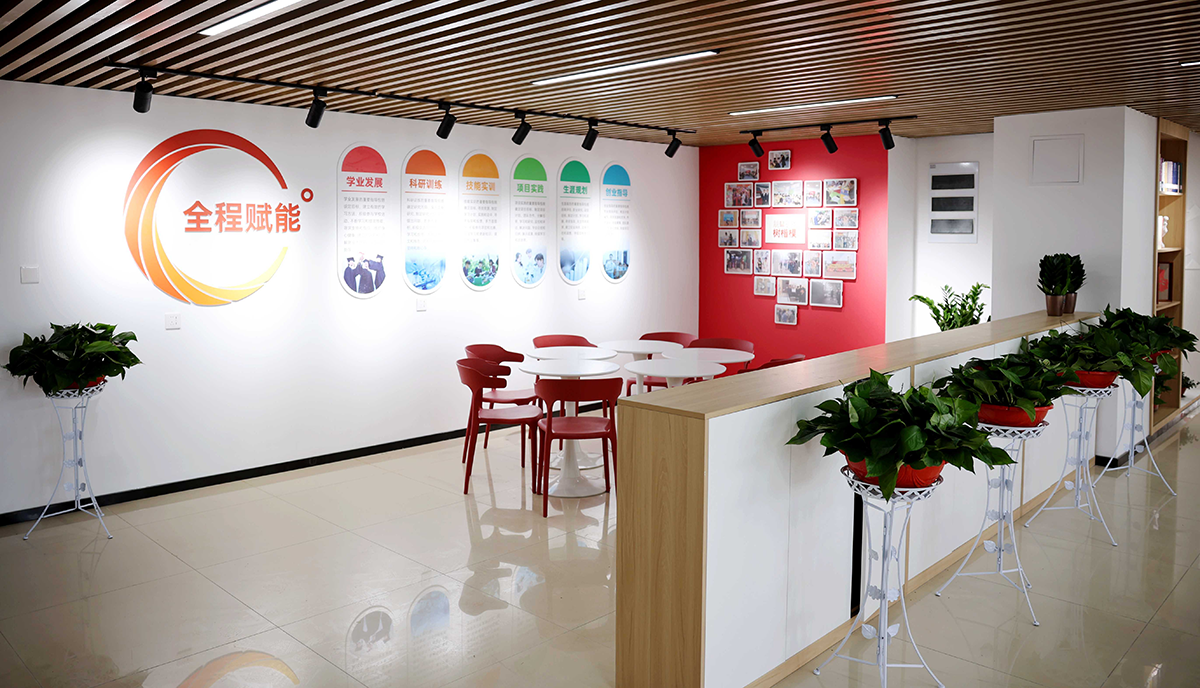 1715653935715681.png 图片 3.png