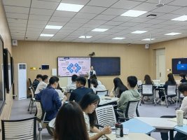 ��ʦ��ѧ��չ���Ŀ�չ���γ���̳������ʦʾ������ѵ