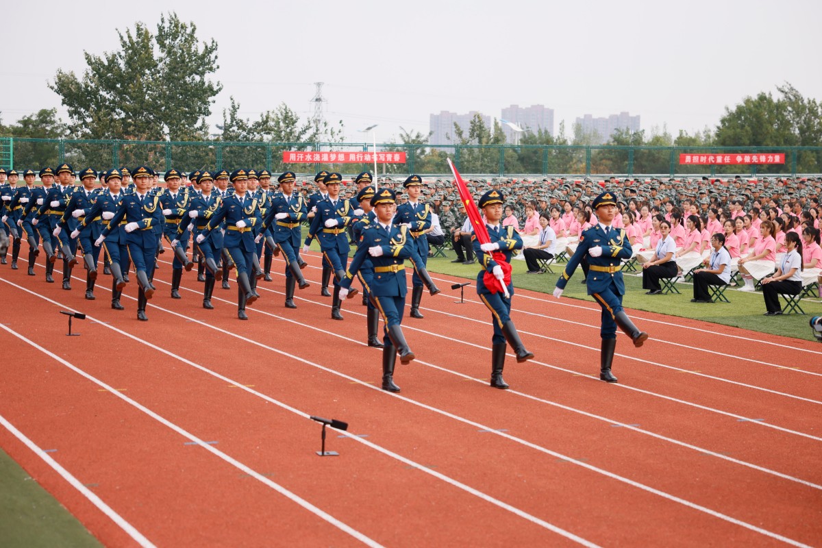1790054342493937.jpg 3国旗护卫队入场 (3).jpg